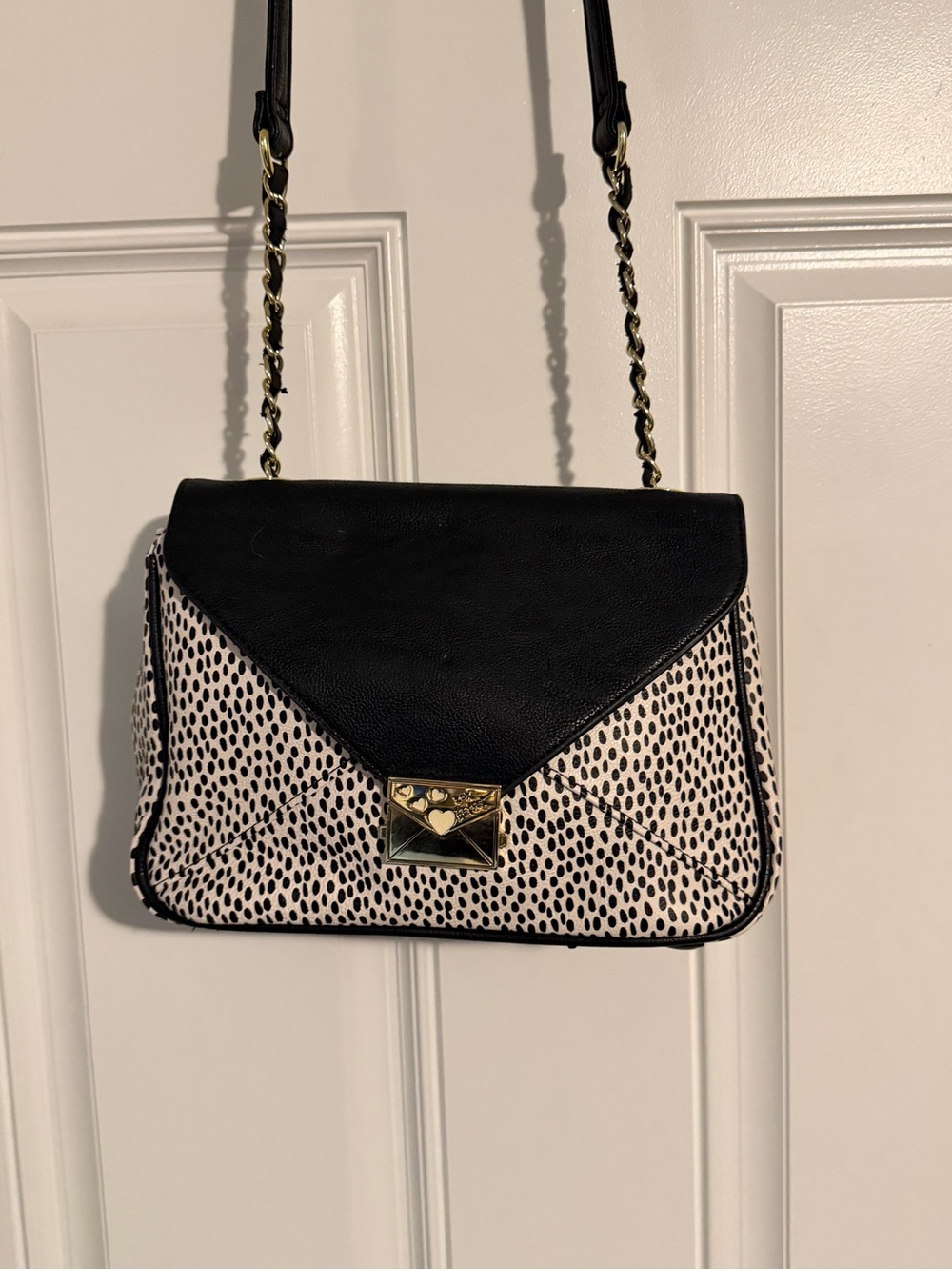 Black & White Spotted Envelope Crossbody Bag